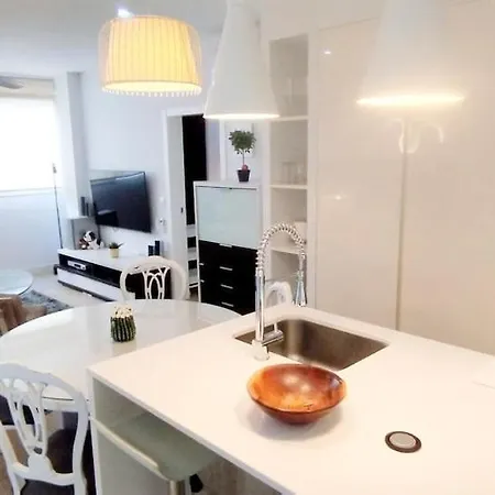 Picasso - Quiet Renovated With Oven And Dishwasher And Lift - Steps From Calle San Miguel Appartement *